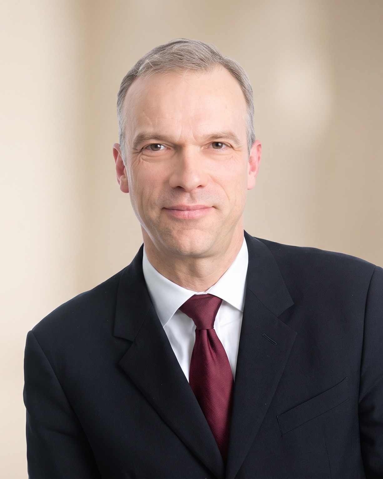 Hagen Schumacher at his consulting desk